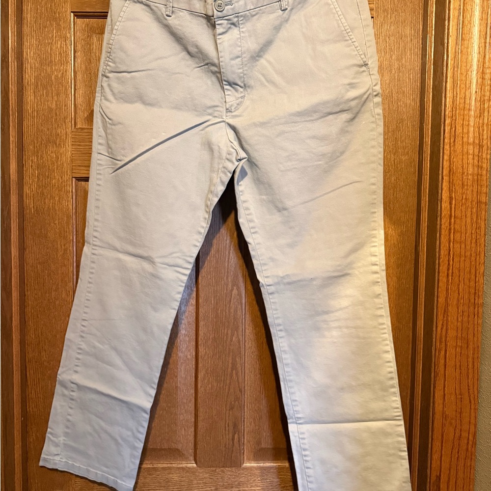 Men's Izod Beige Chino Pants